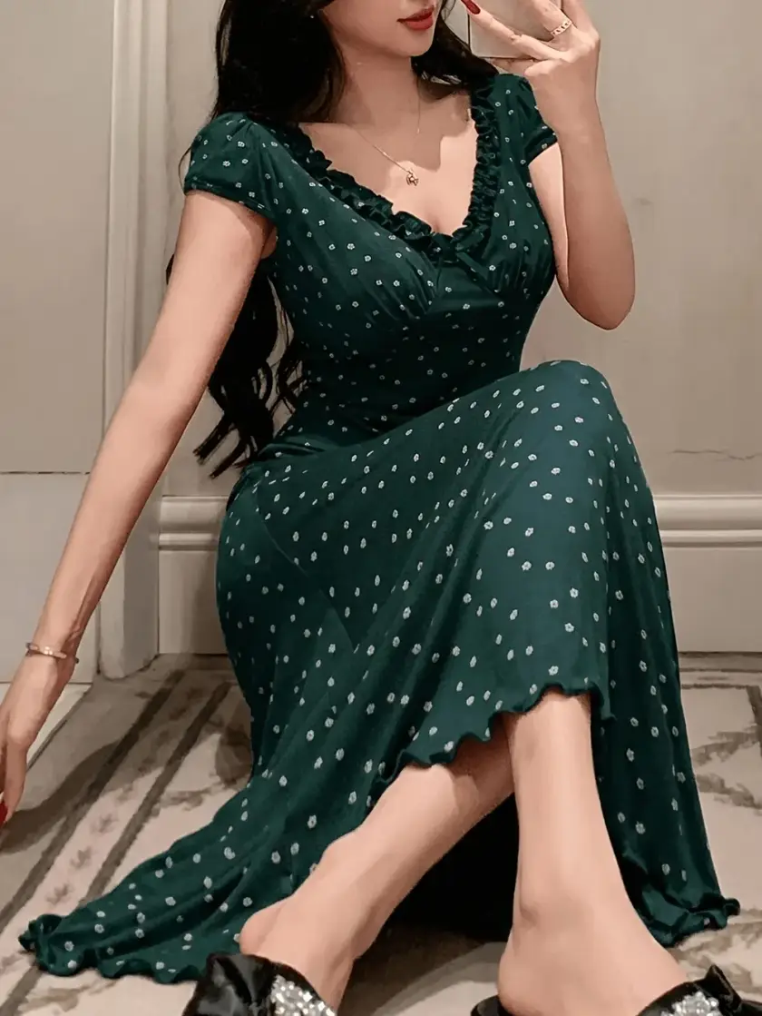 Women's Ditsy Floral Print Bow Detail Short Sleeve Nightdress