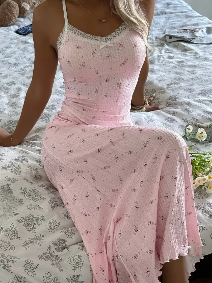 Women's Ditsy Floral Print Nightdress